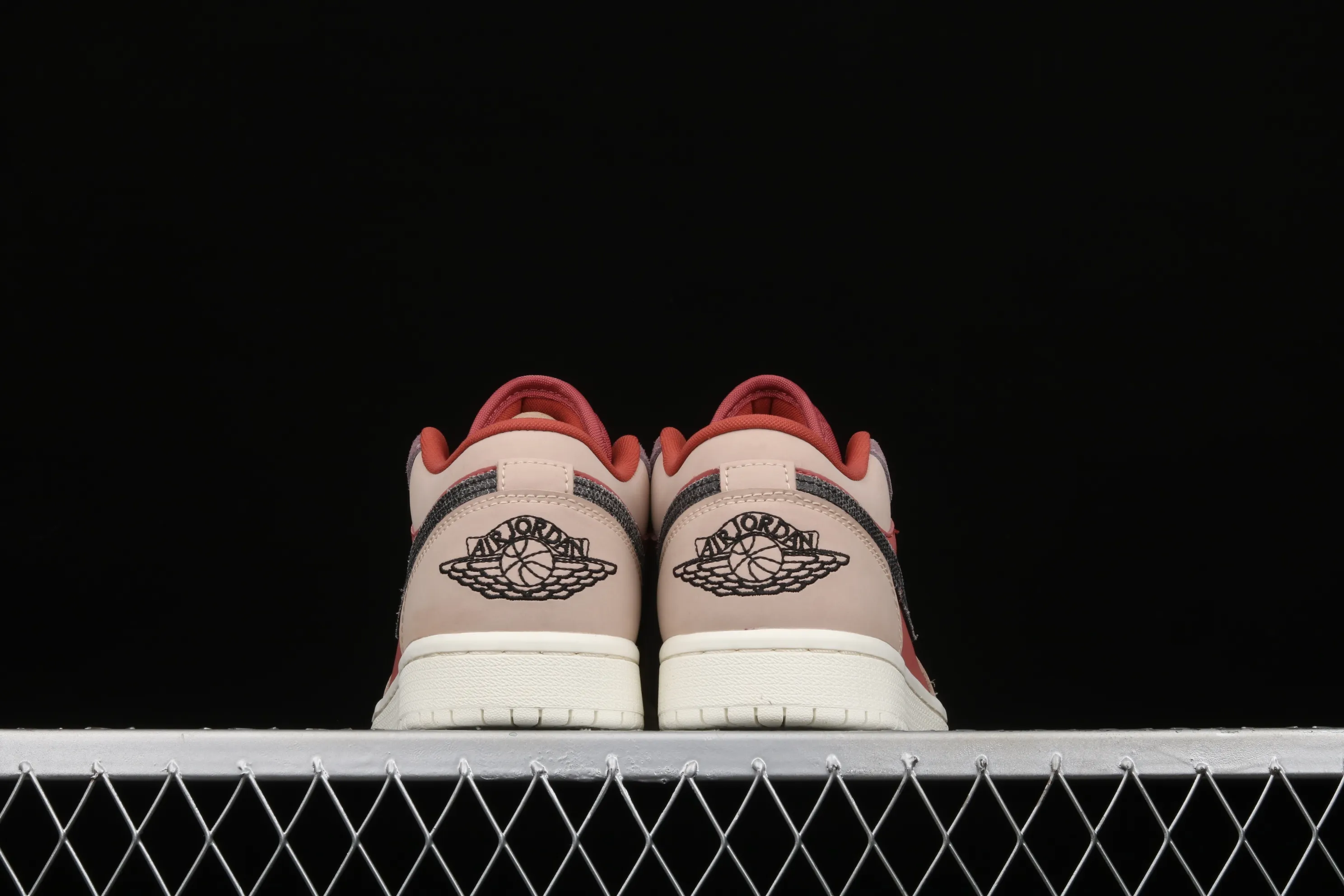 All categories Air Jordan Jordan series basketball shoes Air Jordan 1 Low G version pure original Air Jordan 1 Low AJ1 Joe 1 red pink purple stitching DC0774-602